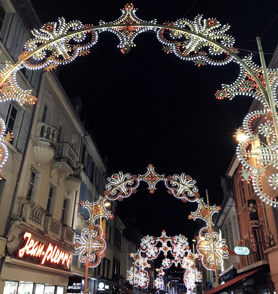 marché de Noël décorations ville