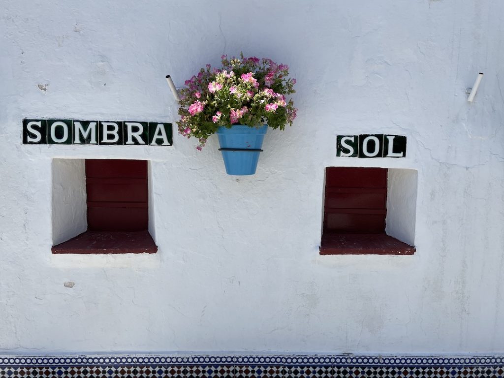 Mijas pueblo sol umbra