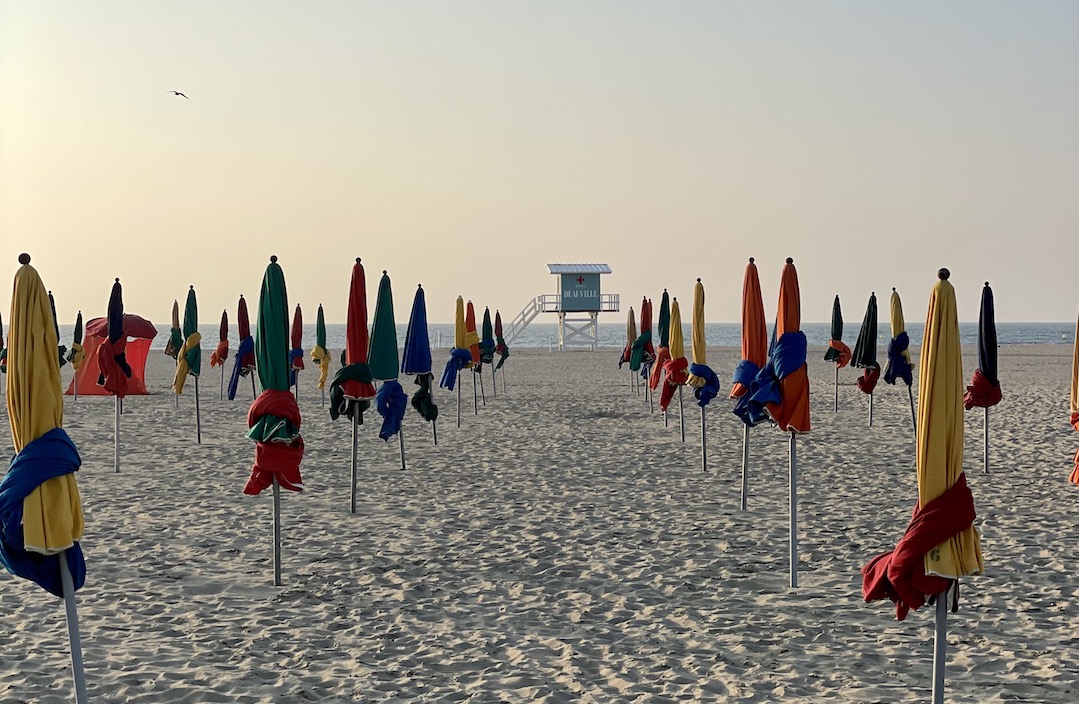 sable Deauville parasols