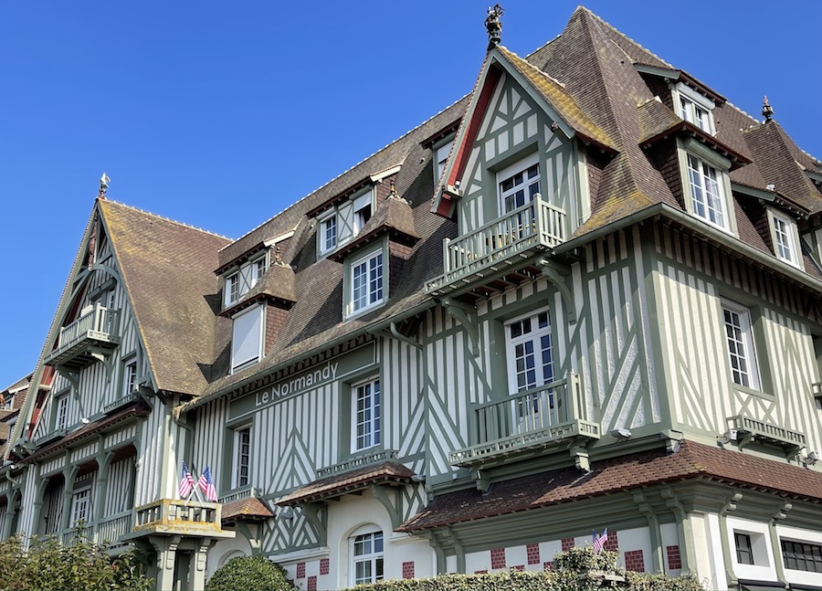 façade hotel Le Normandy