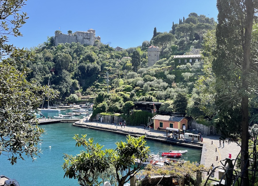 POrtofino vue château brun balade blog