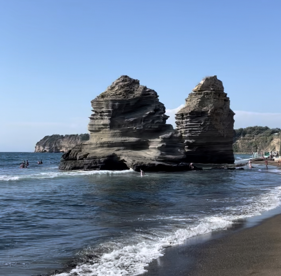 plage rochers Procida