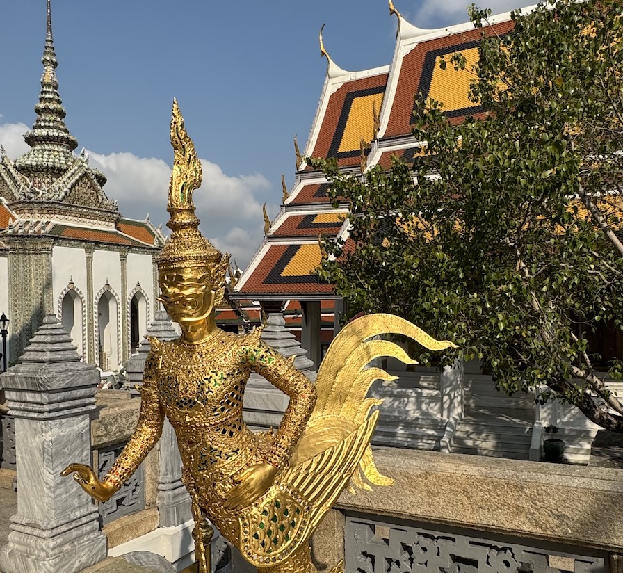 statue temple Bangkok