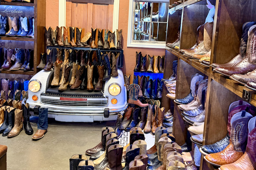 boots cowboys texas